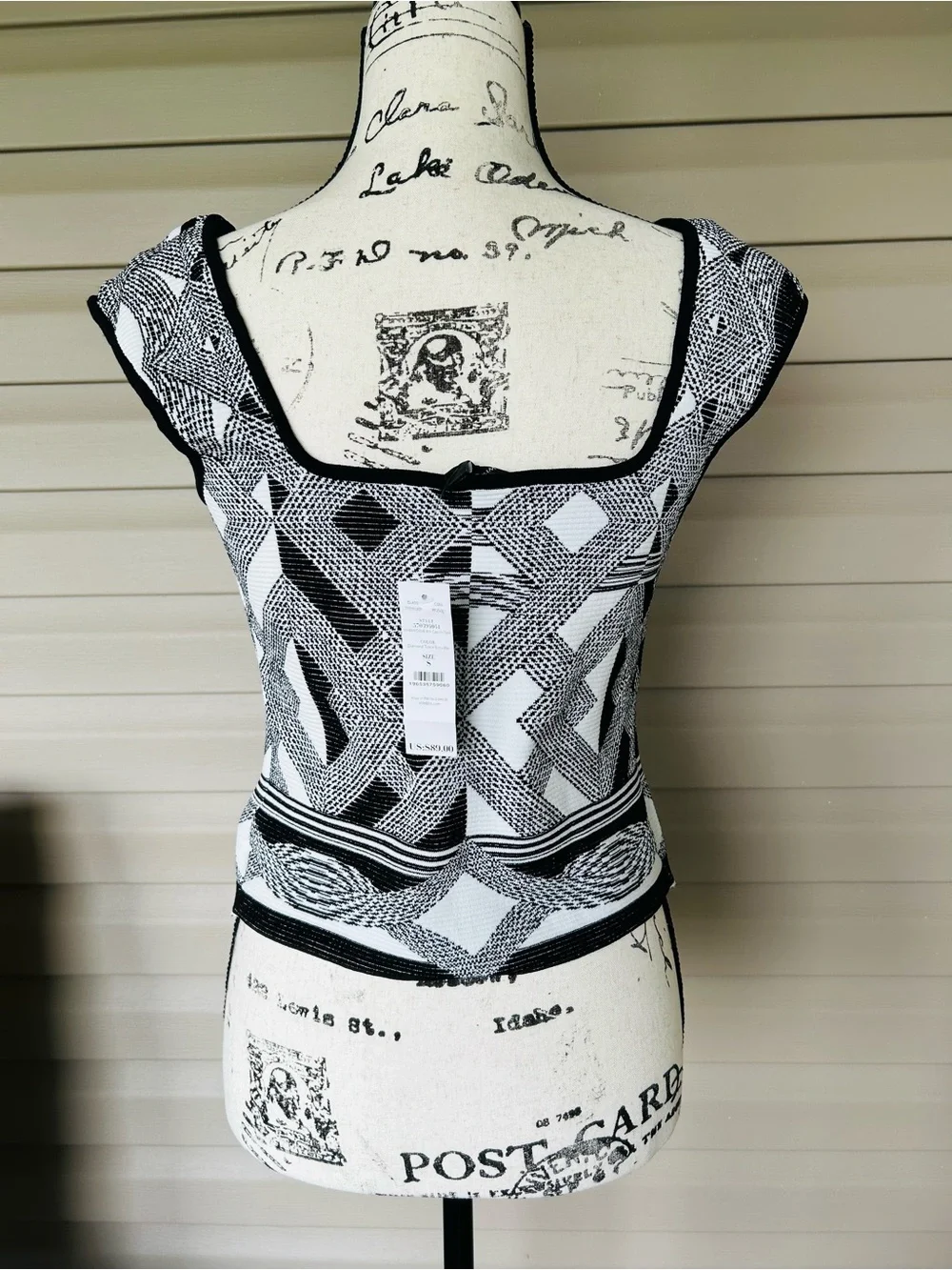 WHBM FORME™ $89 Sculpt Stretch Geometric Jacquard Sweater Tank - Picture 4 of 8